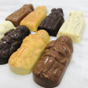 Sinterklaas en piet gevuld met vanille of praliné